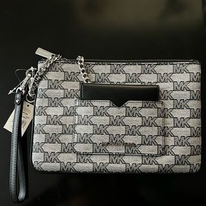 Michael Kors Jet Set Travel Large 2 In 1 Card Case and Wristlet Clutch